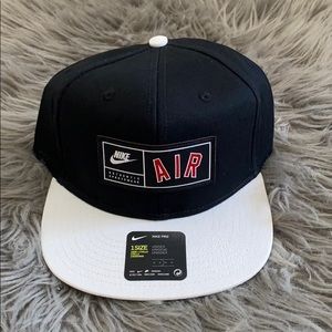 NIKE AIR SNAPBACK
